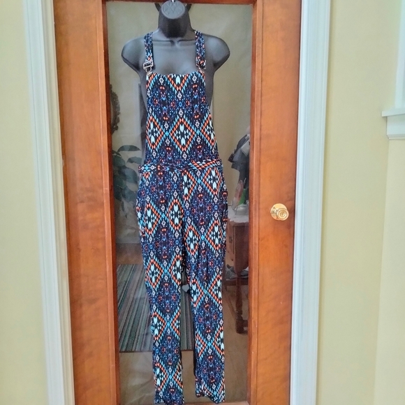 Geometric Patterned Jumper - Picture 2 of 4